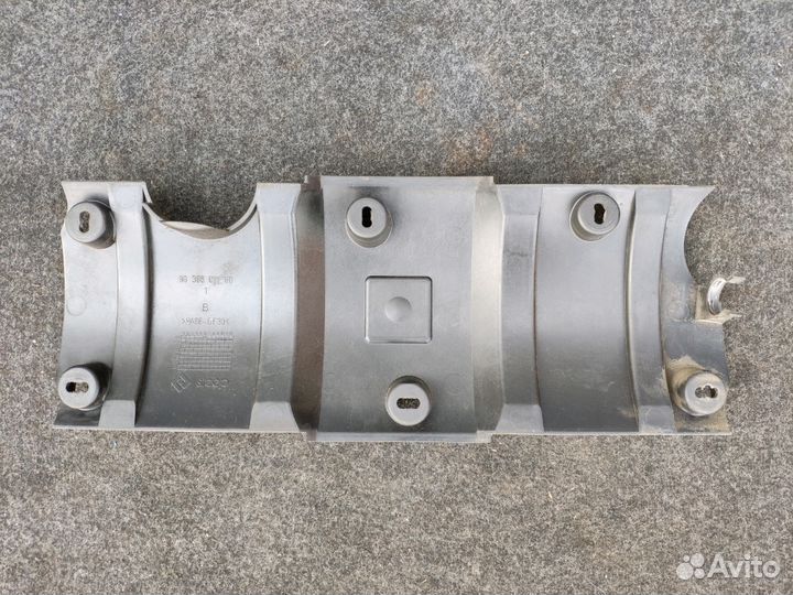 Накладка декоративная мотора Пежо Ситроен 1,6 nfu