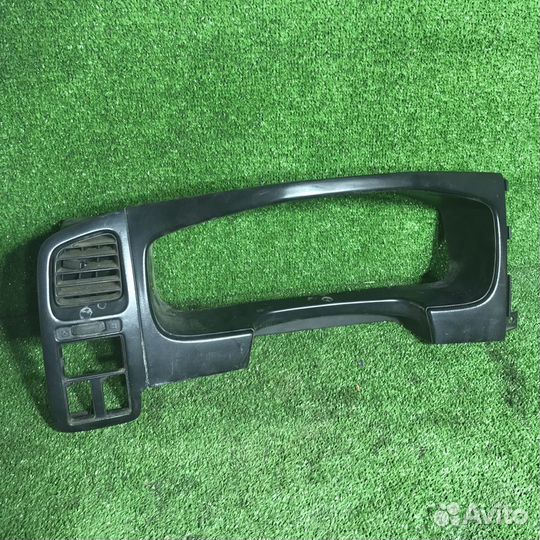 Накладка приборки nissan primera p11