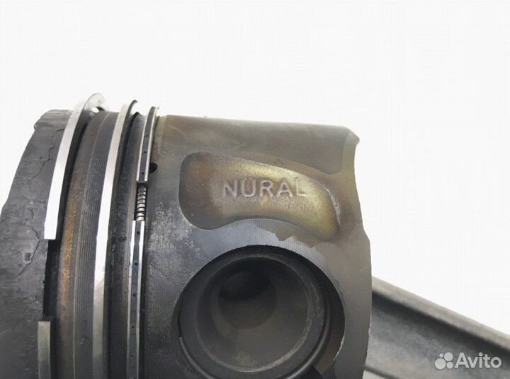 Поршень Opel Zafira B 1.9 cdti 2006