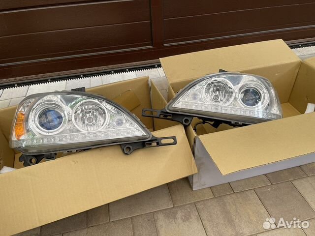 Фары Мерседес W163 с светодидными ходовыми огнями