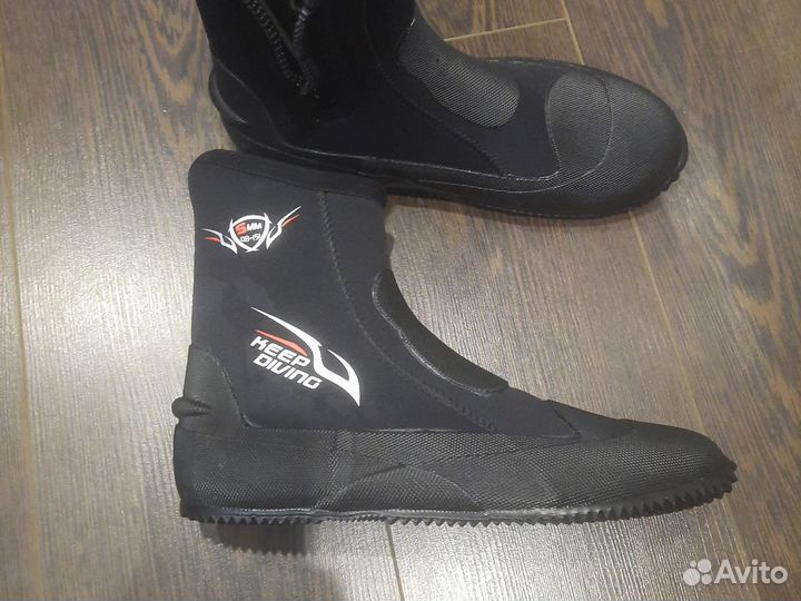 Гидроботинки