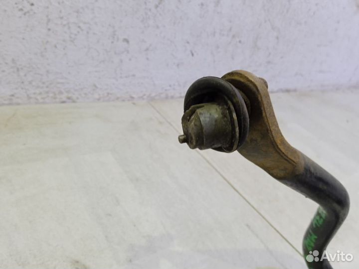 Стабилизатор передний BP4L34151B