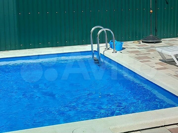 Комната 42 м² в 2-к., 1/1 эт.