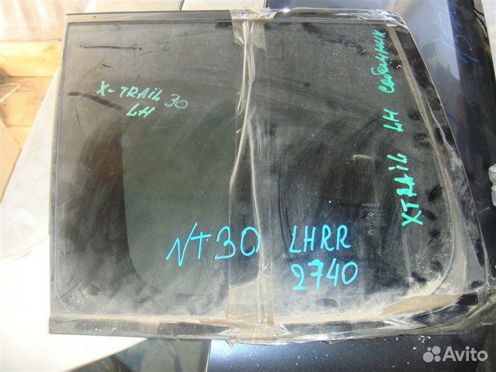 Стекло собачника левое Nissan Xtrail NT30 QR20DE