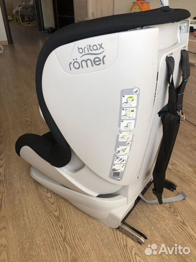 Автомобильное детское кресло britax romer