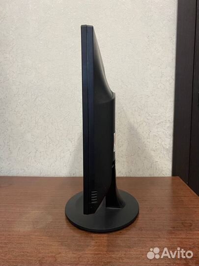 Монитор LG 19