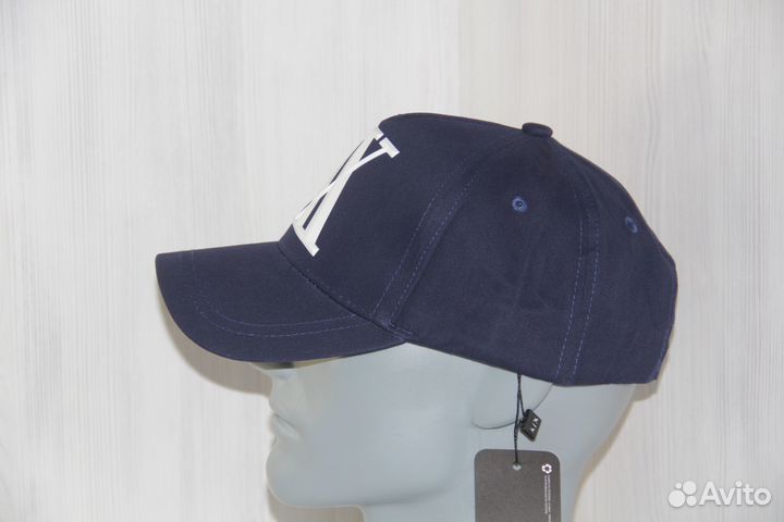 Стильные кепки Армани Эксчендж