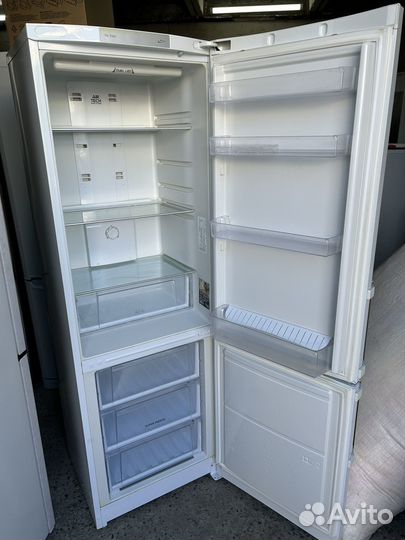 Hotpoint Ariston (No Frost)