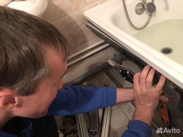 Мужчина с золотыми руками