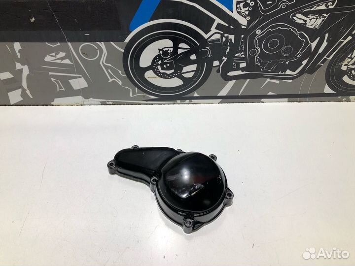 Крышка двигателя правая Yamaha FZ 400 Fazer 1997г