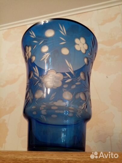 Ваза цветного стекла высота 18 см диам 15см