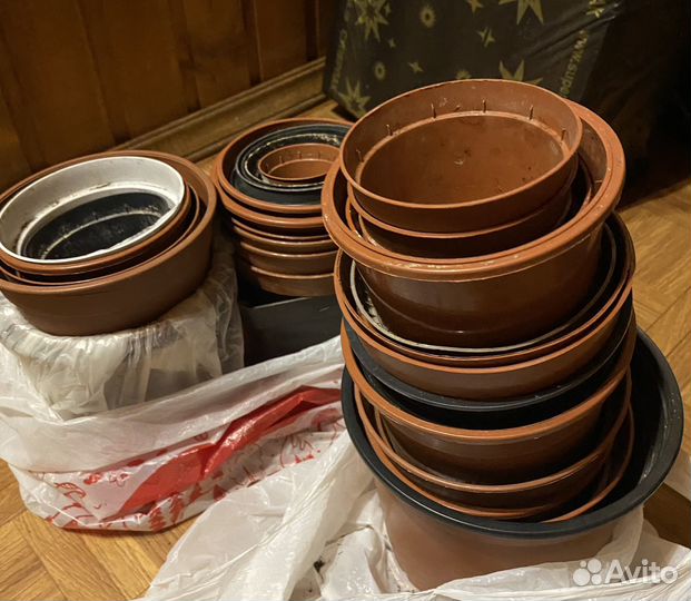 Горшки для цветов пластиковые