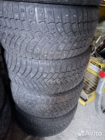 Nokian Tyres Hakkapeliitta 8 245/40 R18 29H