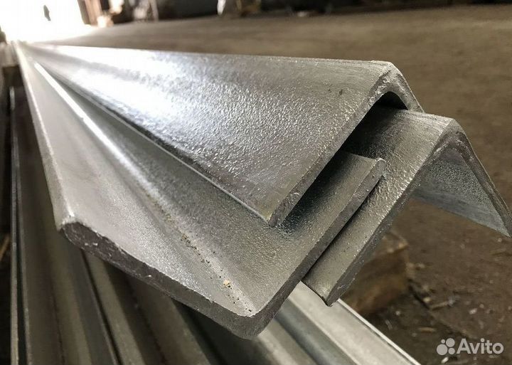 Уголок металлический