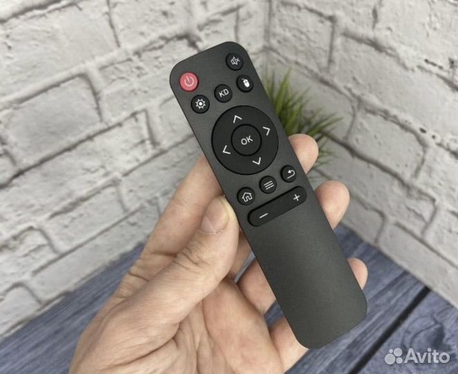 Смарт тв приставка Android TV Stick G96