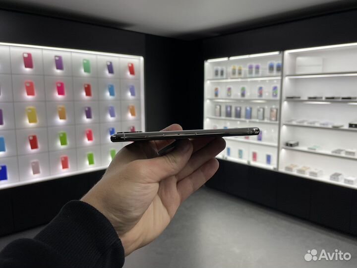 iPhone X, 256 ГБ