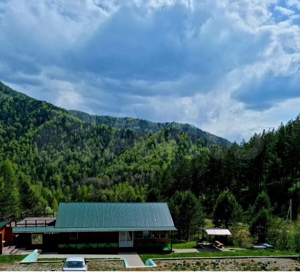 Коттедж 300 м² на участке 100 сот.