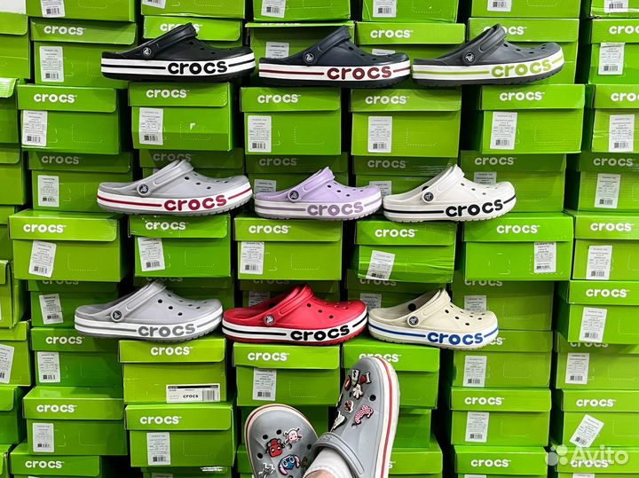 Crocs новые + jibbitz в подарок (джиббитсы)