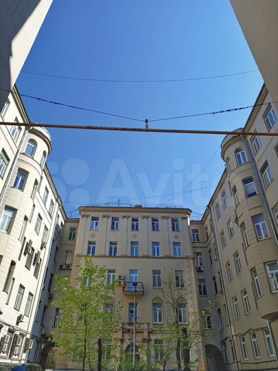 Комната 24 м² в 6-к., 6/6 эт.