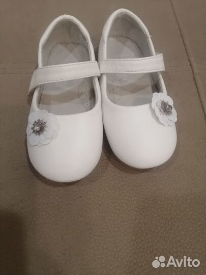 Туфли на девочку 24