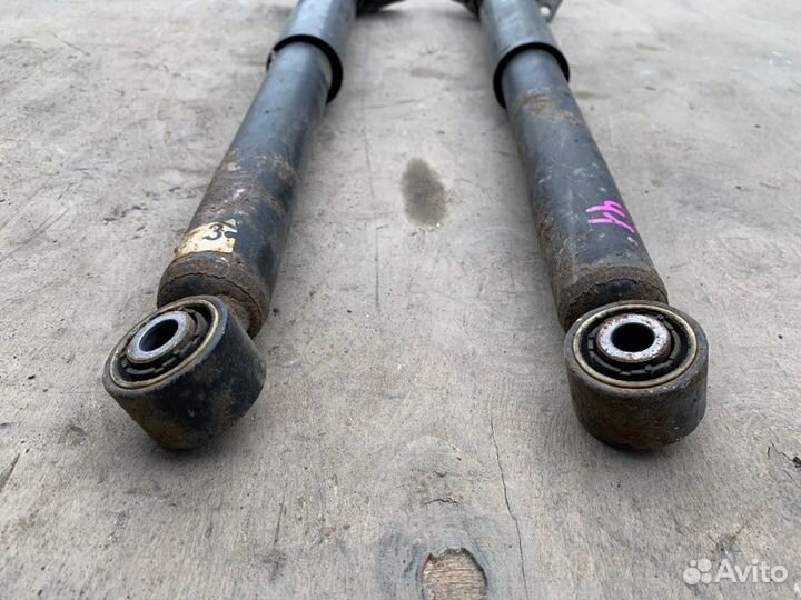 Амортизатор задний Volkswagen Jetta 5 седан