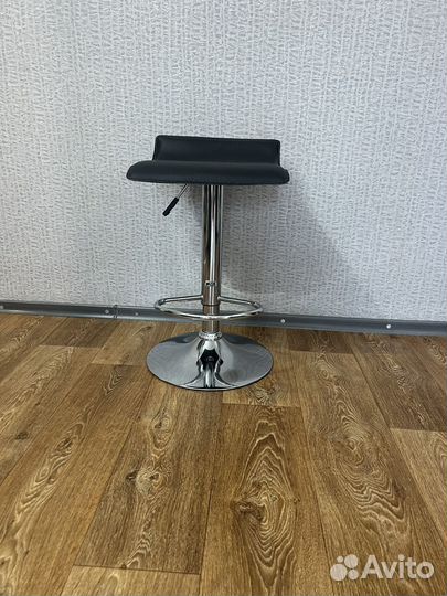 Барный стул