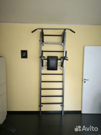 Шведская стенка с турником и брусьями