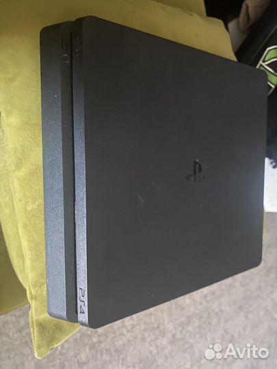 Sony playstation 4 slim с играми с 2 джостиками