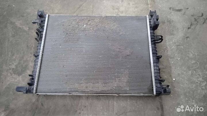 Радиатор охлаждения двигателя Renault Kaptur