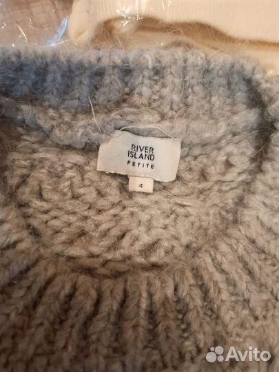 Свитер на девочку 140см новый