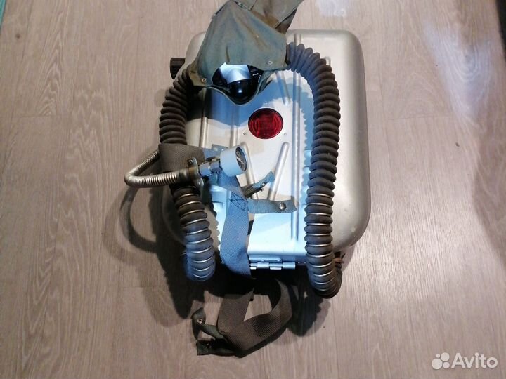 Противогаз КИП 8