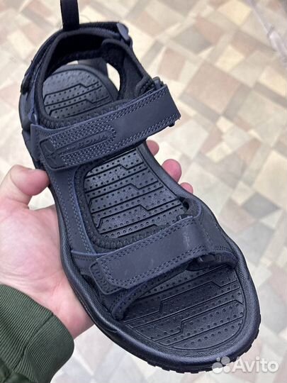 Сандалии кожаные