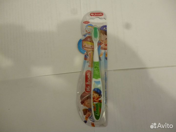 Зубная щетка