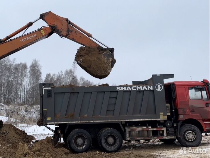 Водитель самосвала