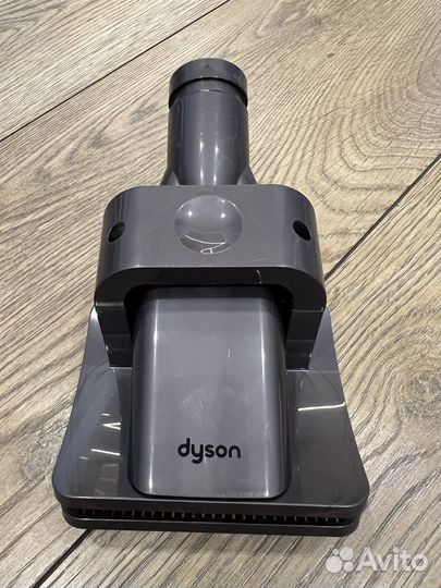 Щетка Dyson для прочесывания животных