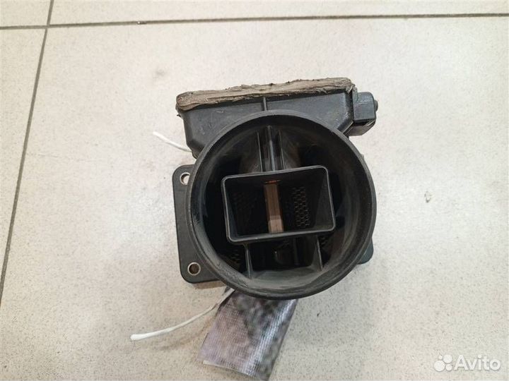 Датчик массового расхода воздуха Mitsubishi Pajer