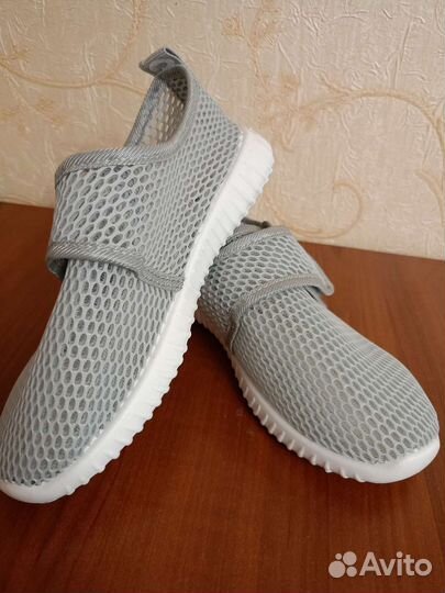 Кроссовки для девочки