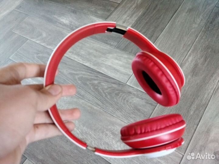 Беспроводные наушники jbl