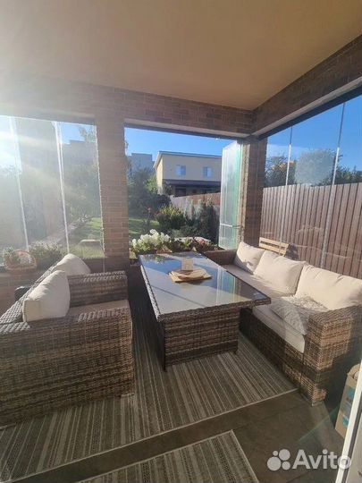 Обеденный комплект из искусственного ротанга