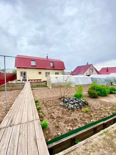 Дом 209,1 м² на участке 7 сот.