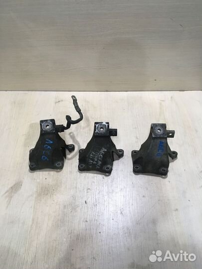 Кронштейн двигателя правый Ауди А6 С6 4F0199308N