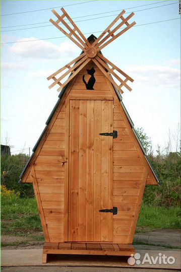 Уличный туалет с декором YAZ