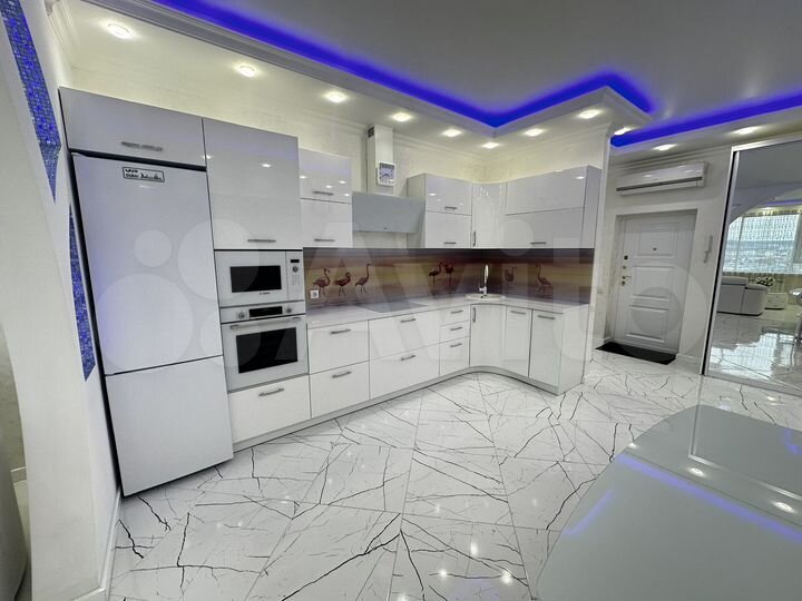 2-к. квартира, 66 м², 20/37 эт.