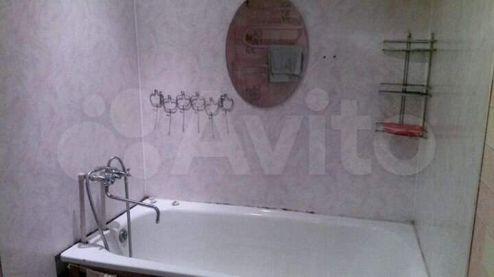 2-к. квартира, 43 м², 1/5 эт.