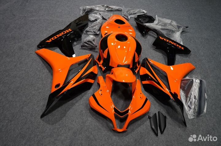 Комплект пластика на Honda CBR 600RR 2007-2008