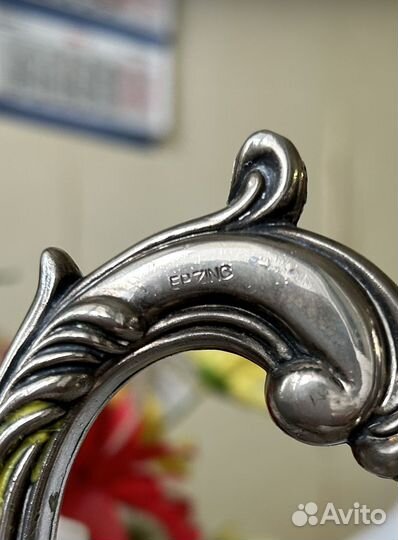 Хрустальный кувшин с мельхиоровым изголовьем