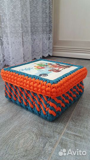 Трикотажная корзина с крышкой