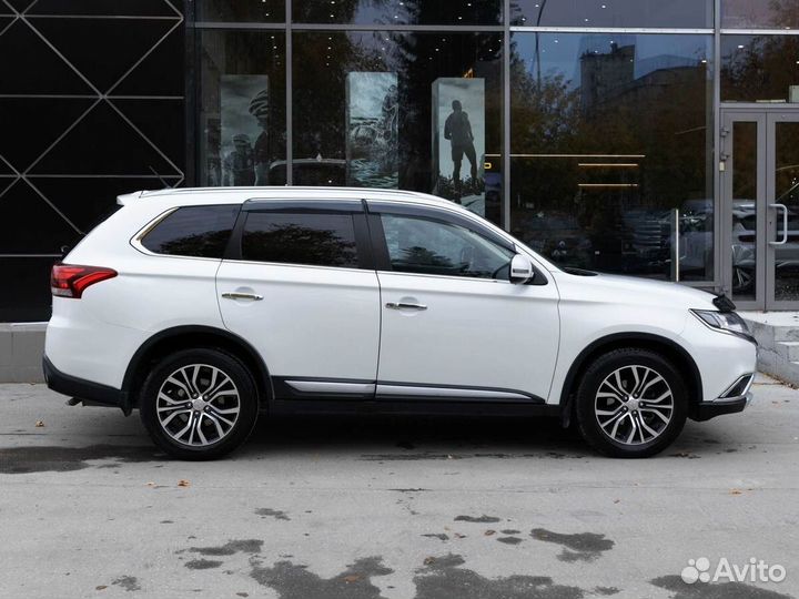 Mitsubishi Outlander 2.0 CVT, 2015, 118 194 км