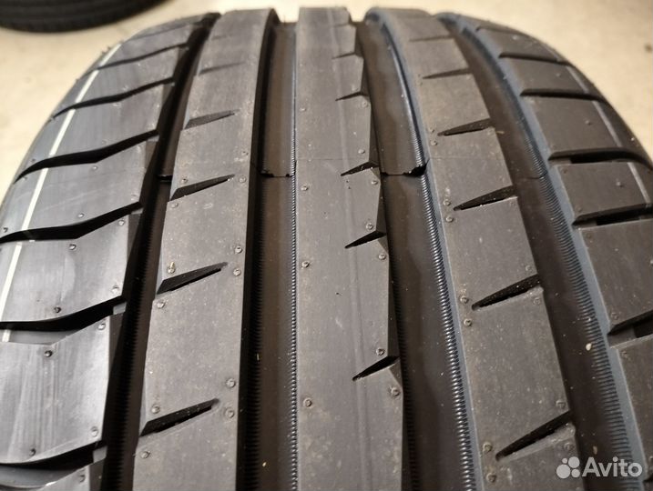 Triangle EffeXSport TH202 235/45 R18 98Y