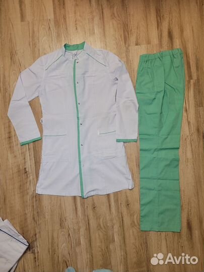 Халат, комплект медицинский 42 44 размер бу 5 штук
